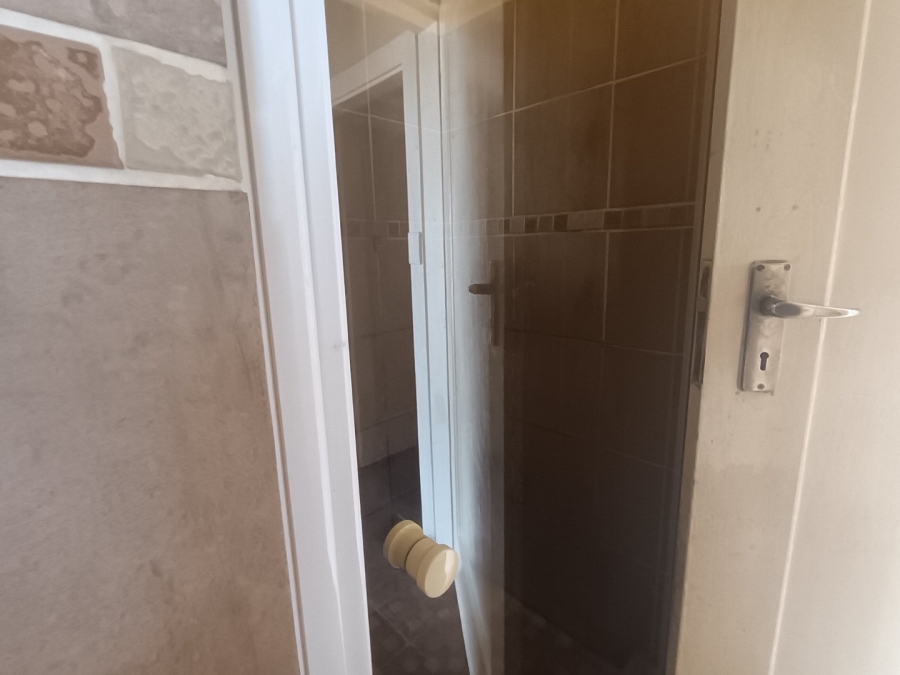 To Let 1 Bedroom Property for Rent in Die Bult North West